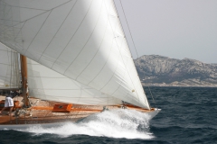 Eileen - 12mCr classic sailing yacht - bow