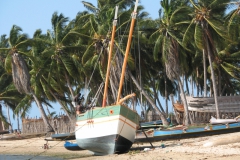 Nofy Be - traditional gaffed rig schooner - beached