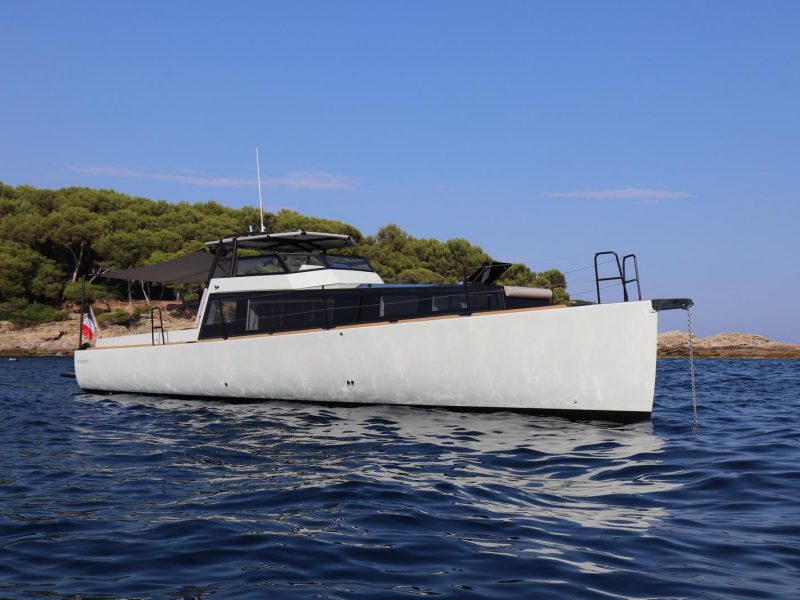 SILVERFIN – 12m Pocket Explorer Yacht
